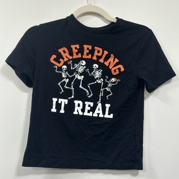 Halloween Shirt Size Medium (Eight) - Picture 1 of 2